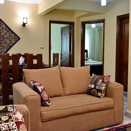 Two-Bedroom Apartment At Mohamed Farid Street Kaherah Luaran gambar